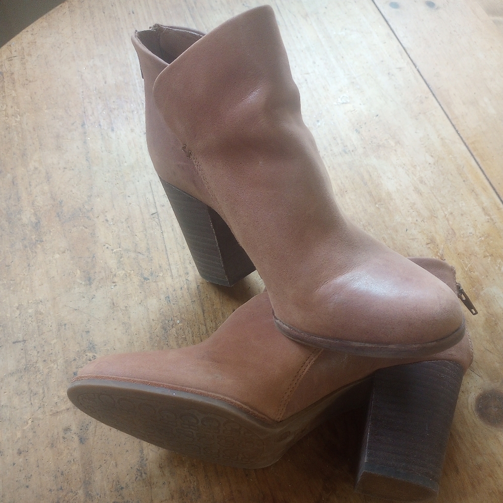 Gianna Bini Ankle Heel Boots